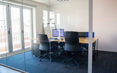 Les erreurs à éviter avant d’aménager vos bureaux avec une cloison vitrée
